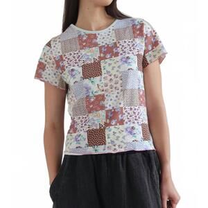 NEW COLLECTIVE quilted pattern floral tee shirt in white